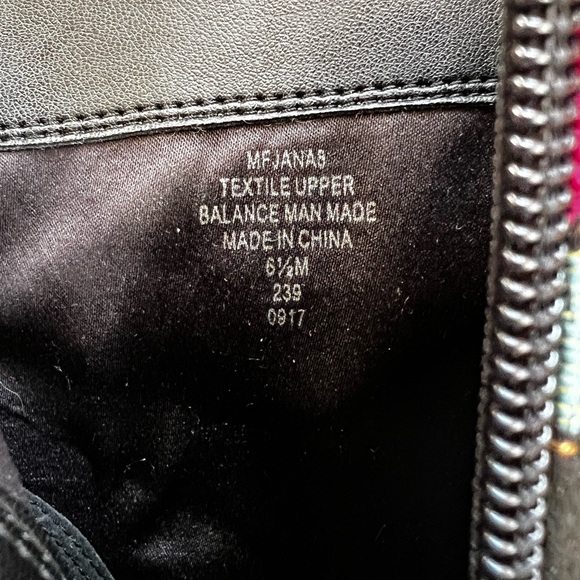 Marc Fisher womens tapestry booties Size 6.5 - Picture 10 of 10